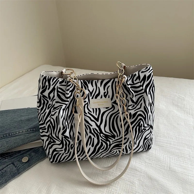 Women's Nylon Shoulder Bag Animal Printing Large Capacity and Tote Bag For Teen Girls
