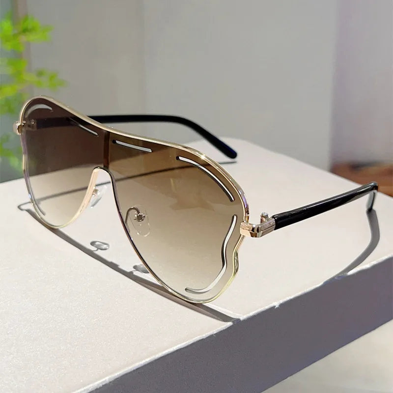 Oversized One-Piece Sunglasses Women Big Frame 2025 Vintage Special-Shaped Sun Glasses For Ladies UV400