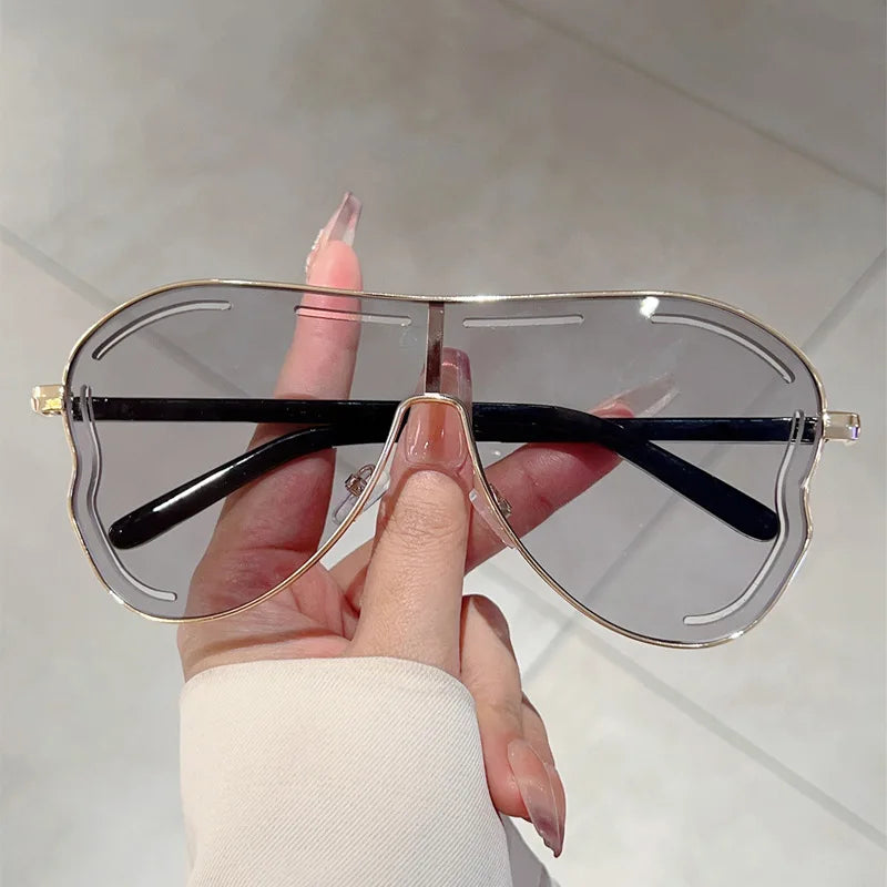 Oversized One-Piece Sunglasses Women Big Frame 2025 Vintage Special-Shaped Sun Glasses For Ladies UV400