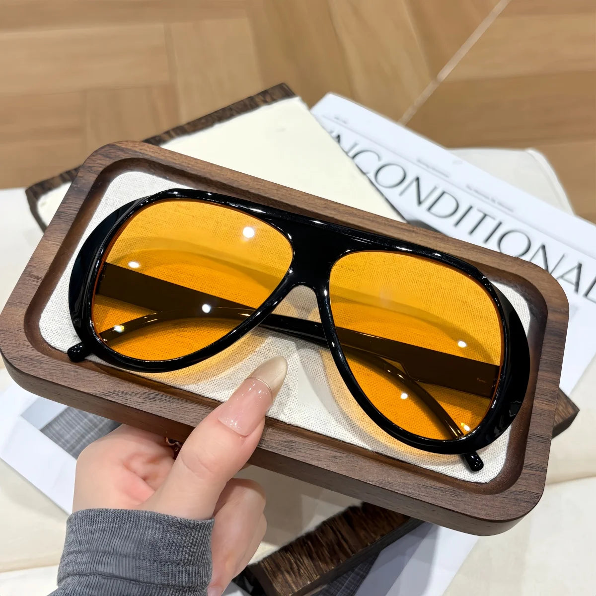European and American retro style men's and women's fashionable sunglasses trend versatile summer sun shading and UV protection